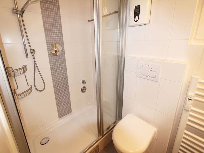Ganze Wohnung, Gemütlich eingerichtetes Appartement im Erd- und Untergeschoss in Strandnähe in Wenningstedt, Sylt