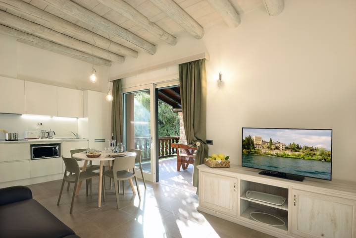 Appartamento intero, Appartamento vacanze Al segnavento Tramontana in Maderno, Toscolano-Maderno