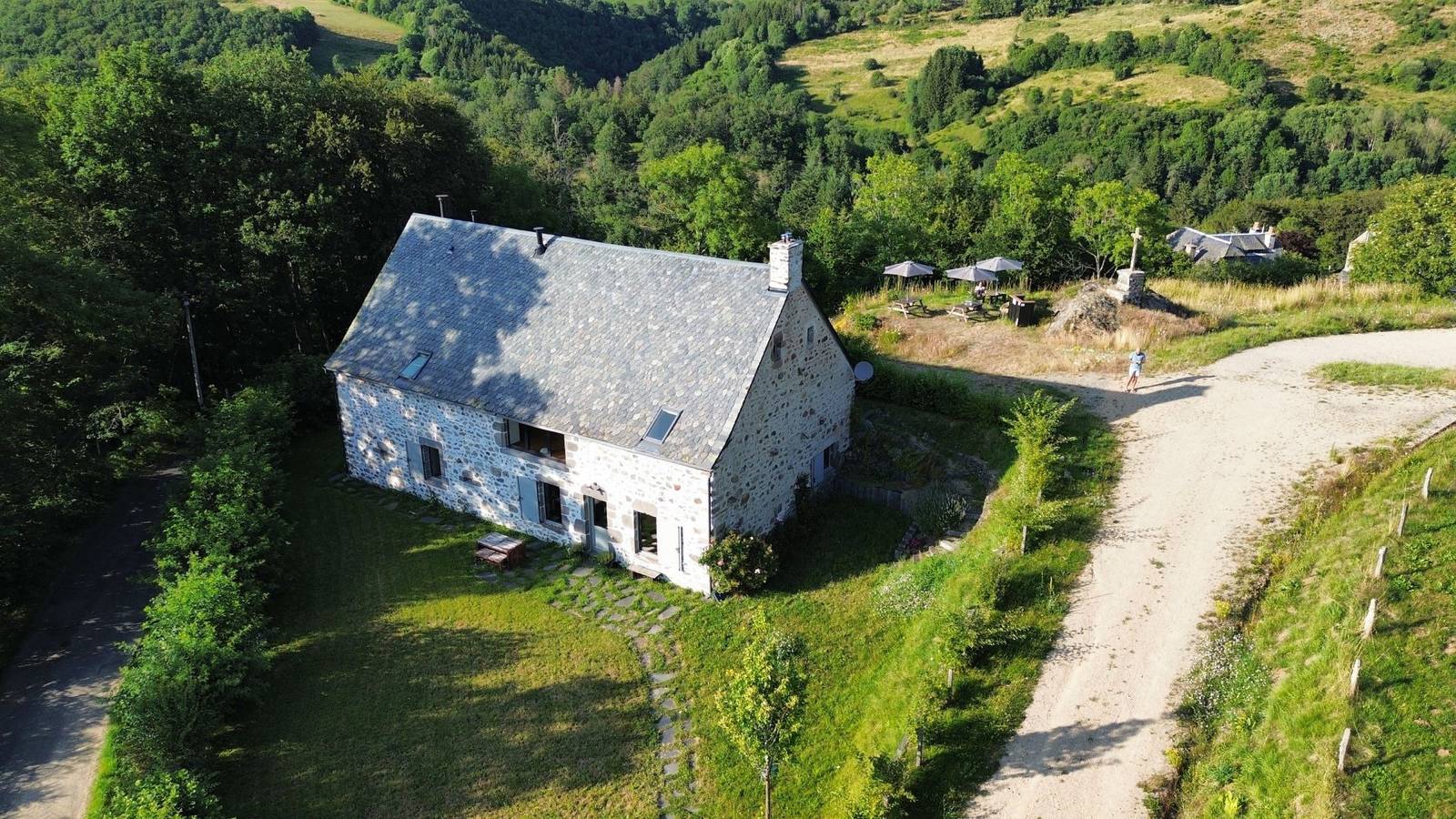 La Grange de L'Abille, maison d'hôtes cosy et bienveillante - Bruyère in Marchastel, Parc naturel régional des Volcans d'Auvergne