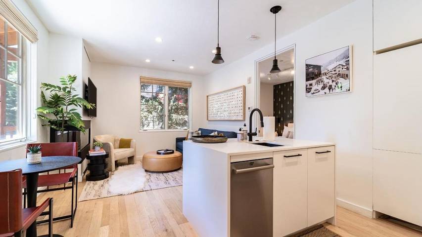 Holiday home for 4 people, with hot tub and pool - 1