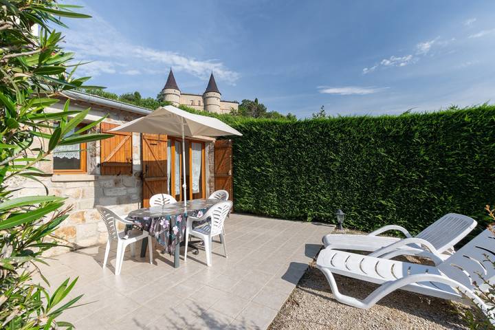 Maison 'Les Sources Gîte La Remise' met gedeeld zwembad, privéterras en airconditioning in Chambonas, Parc naturel régional des Monts d'Ardèche