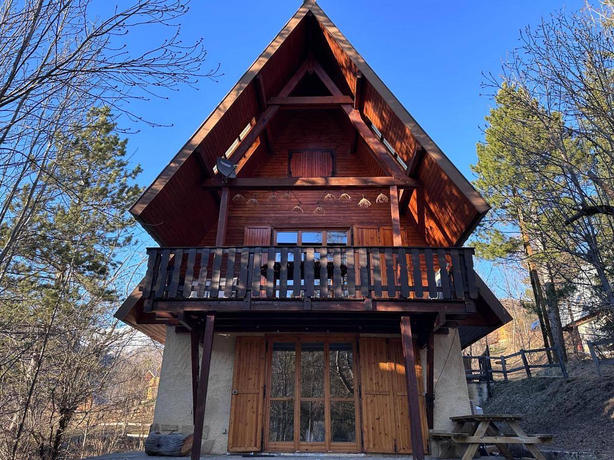 Appartement entier, Chalet Le refuge in Allos, Région Castellane