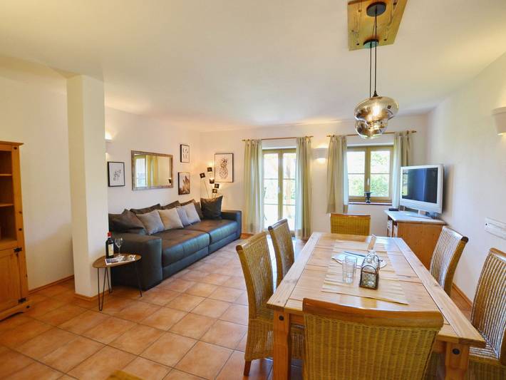 Ferienwohnung für 6 Personen, mit Terrasse und Ausblick sowie Garten - 1