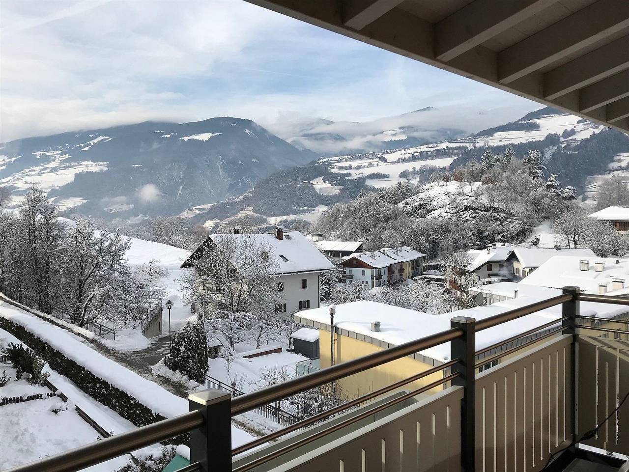 Ganze Ferienwohnung, Apartments Marialisa - Apartment ideal für Paare im obersten Stockwerk mit Bergblick und Whirlpool in Gufidaun, Klausen