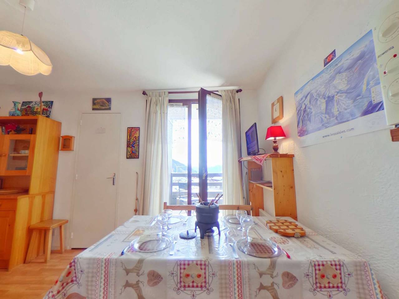 Entire apartment, Studio cabin Les Saisies, 4 people, central with balcony in Les Saisies, Albertville region