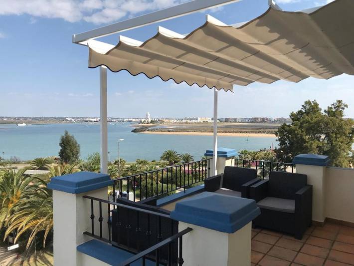 Apartamento para 6 personas, con piscina además de vistas y balcón, Familias con niños en Punta del Moral