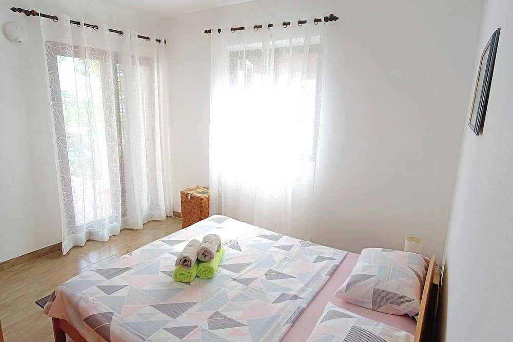 Haus mit Meerblick auf kroatische Insel ideal für Familien und große Gruppen in Necujam, Solta