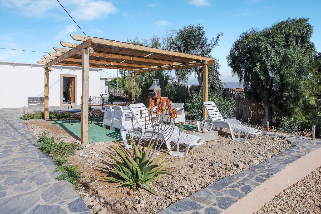 Villa "Bioenergika Luna" avec Wi-Fi par fibre optique, terrasse, vue sur les montagnes et jardin in Lajares, La Oliva