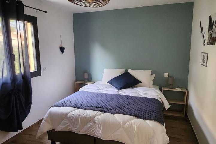 Location de vacances pour 8 personnes, avec jardin et terrasse à Linguizzetta - 4