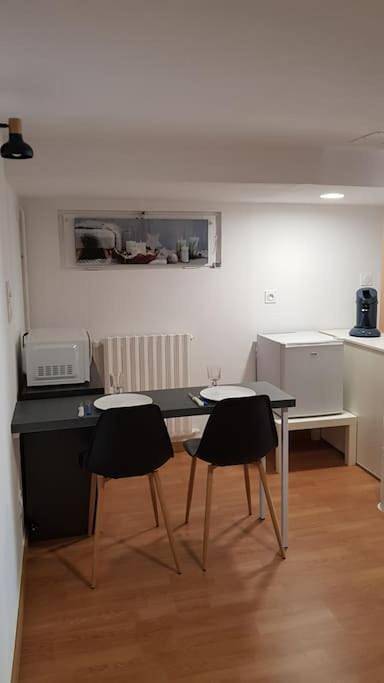 Appartement entier, Two-Bedroom Apartment in La Ferté-Bernard, Sarthe