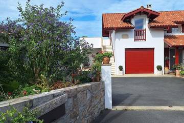 Gîte pour 2 personnes, avec jardin à Ainhoa