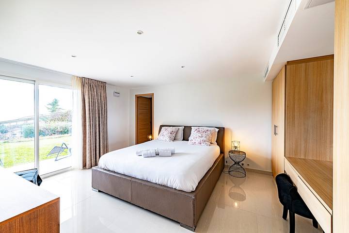 Gîte pour 4 personnes, avec terrasse ainsi que sauna et jardin à La Turbie - 3