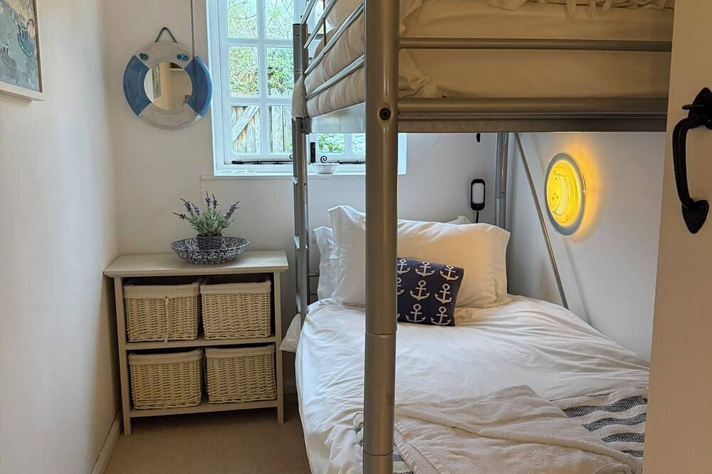 Schönes Häfen aufgeführtes Küstenwachen-Häuschen, Snowhill, Westwittering in West Wittering Beach, West Wittering