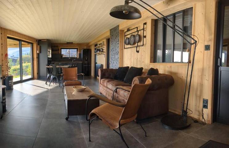 Location de vacances pour 12 personnes, avec jacuzzi et jardin dans Lac Pavin - 3