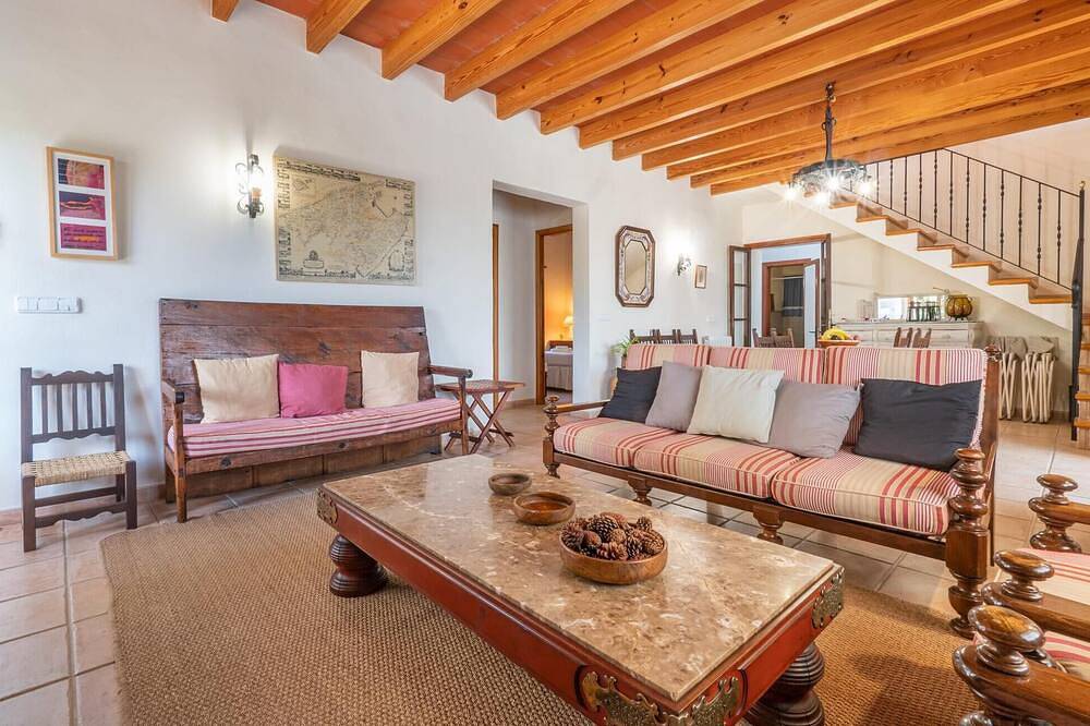 Bonita casa en Inca con piscina privada, puede ser interior o exterior. in Puig de Santa Magdalena, Inca
