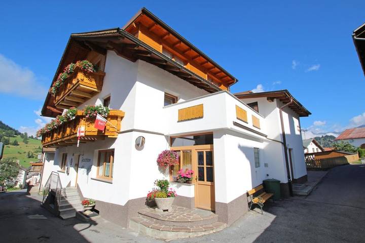 B&B für 8 Personen, mit Garten in Nauders