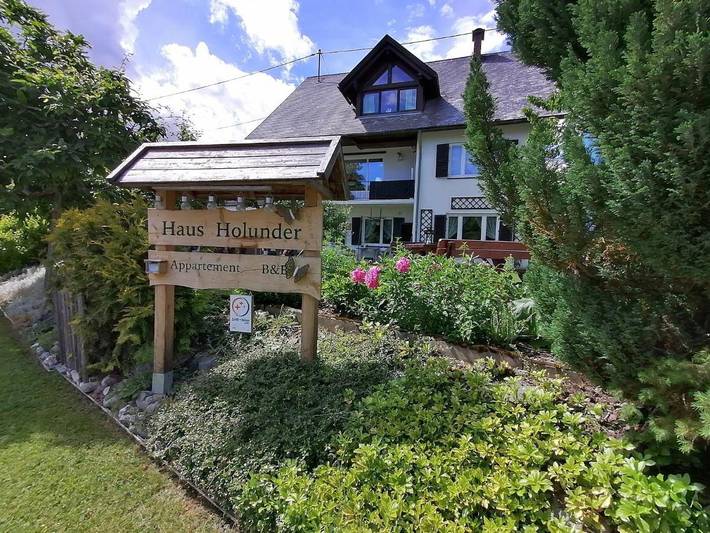 Ferienwohnung für 2 Personen, mit Terrasse und Garten sowie Ausblick in Gitschtal