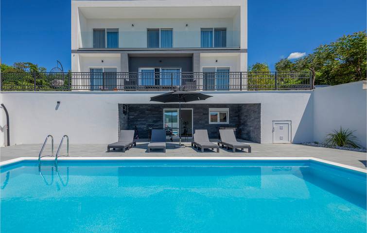 Ferienhaus für 8 Personen, mit Terrasse und Pool in Split-Dalmatien - 2