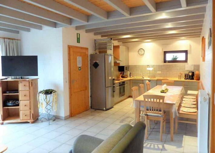 Ferienwohnung für 12 Personen, mit Terrasse und Garten sowie Pool und Sauna in Mützenich (Monschau) - 4