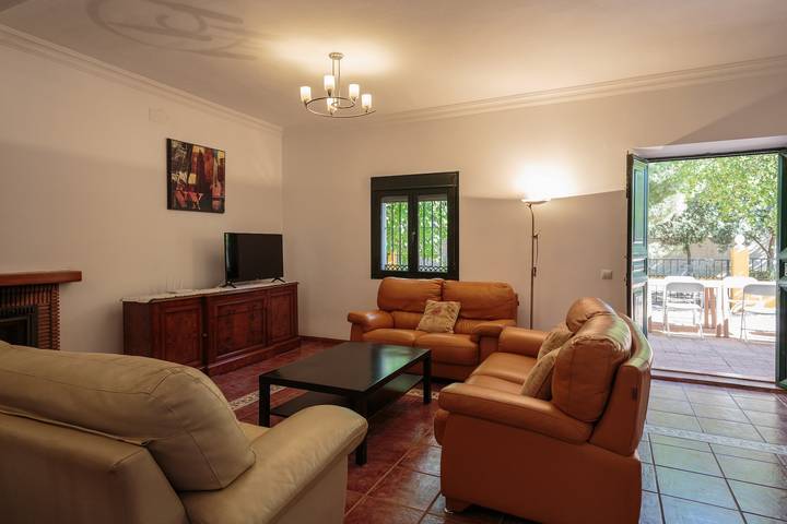 Casa rural para 11 personas, con Balcón y Jardín en Morón de la Frontera - 4