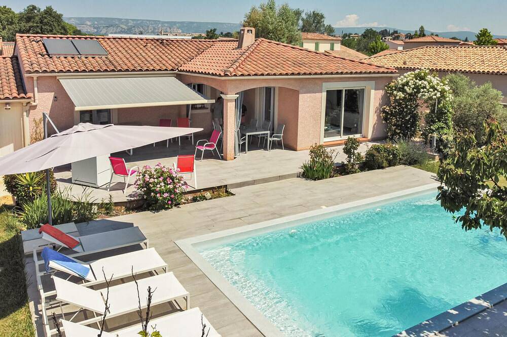 Gorgeous home in Mallemort in Mallemort, Région d'Arles