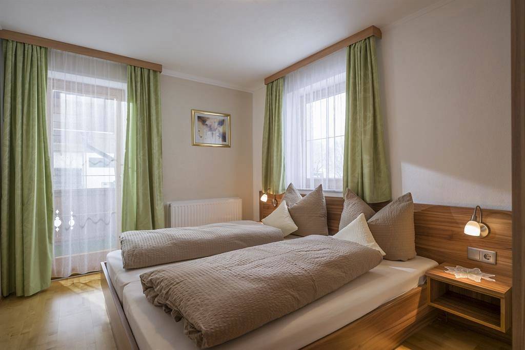 Ganze Ferienwohnung, Appartement/Fewo, Toilette und Bad/Dusche getrennt in Schwendt, Kaiserwinkl