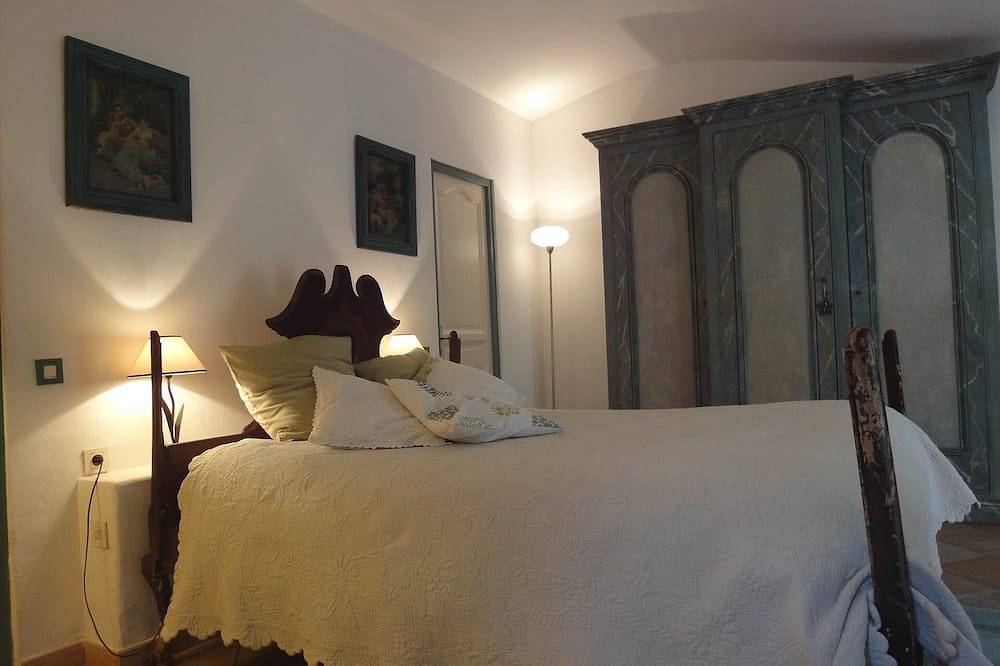 Mandelzimmer mit Whirlpoolbad in Le Plan-de-la-Tour, Mittelmeerküste (Frankreich)