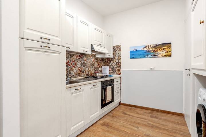 Appartement entier, Appartement de vacances pour 4 personnes avec balcon/terrasse in Igrèsias/Iglesias, Iglesias