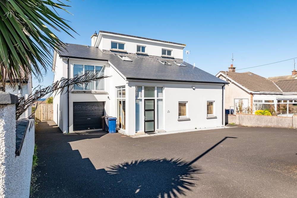 Helles, geräumiges Haus mit Meerblick und Balkon. Golf, Surfen, Spaziergänge, Landschaft. in Portstewart, Grafschaft Londonderry
