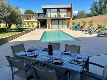 Location de vacances pour 10 personnes, avec balcon, adapté aux familles à Uzès