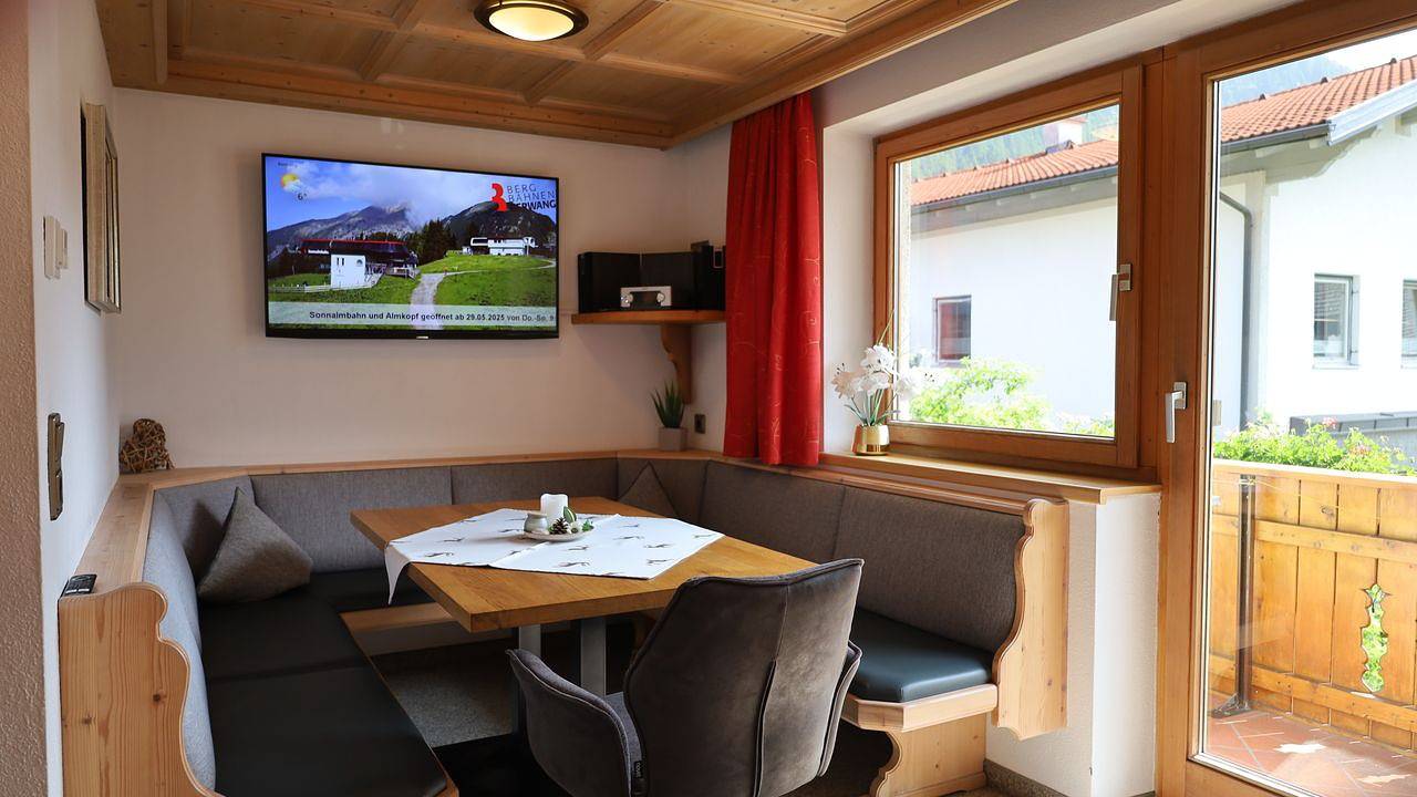 Ferienwohnung für 4 Personen in Lechtaler Alpen, Bichlbach