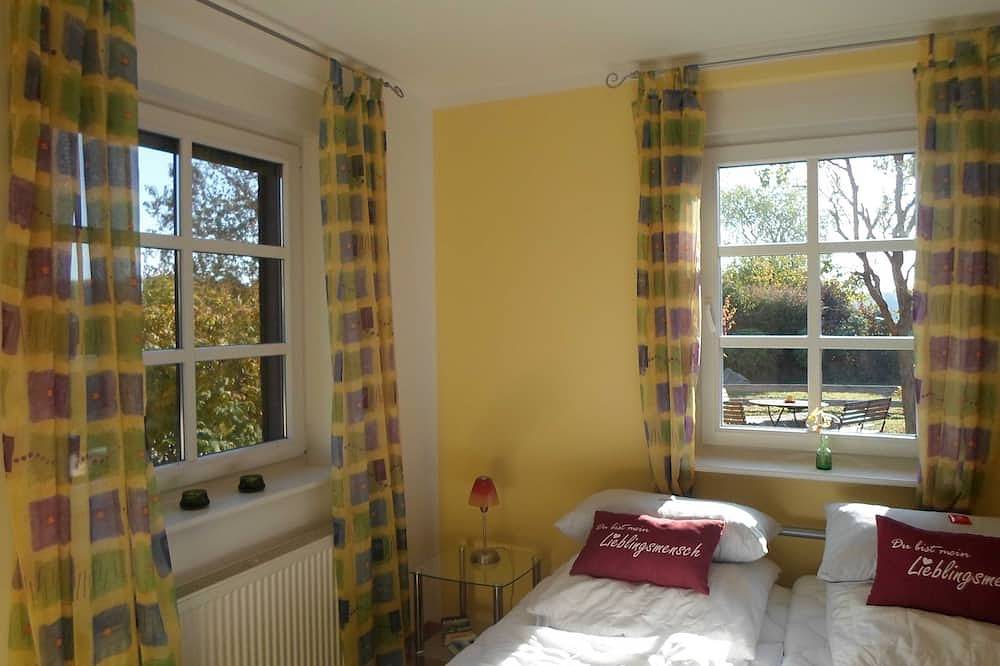 Ferienwohnung Schwalbe - Landhaus am Kranichfeld Feldberger Seenlandschaft in Feldberger Seenlandschaft, Mecklenburg-Strelitz
