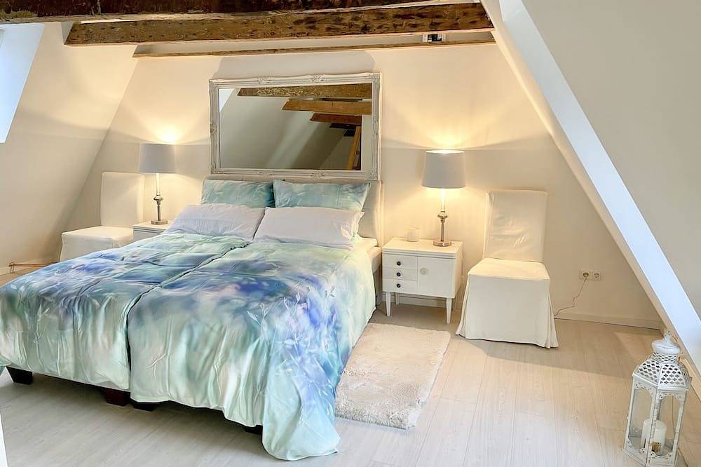 Romantisches Grachtenhaus mit Garten und direktem Wasserzugang in Friedrichstadt, Eider-Treene-Sorge