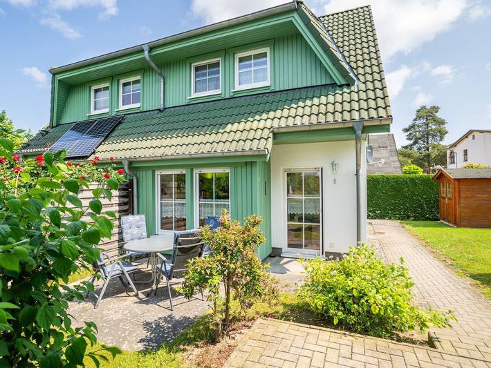 Ferienhaus für 4 Personen, mit Terrasse und Garten in Ückeritz
