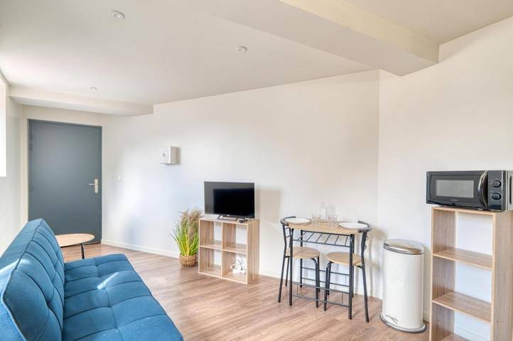 Gîte pour 2 personnes, avec jardin à Loyettes - 2