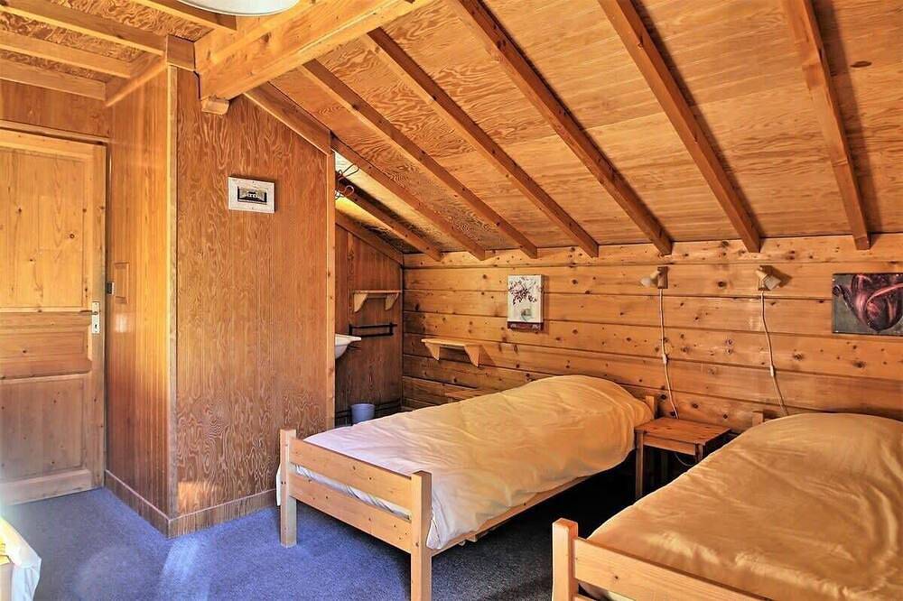 Casa-Les Heureux, magnifique chalet à Risoul 1850 in Station de Risoul, Risoul