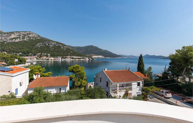 Ganze Ferienwohnung, Gemütliche Unterkunft am Meer: 1,5 km vom Strand entfernt, mit WLAN und Terrasse in Klek, Dubrovnik-Neretva