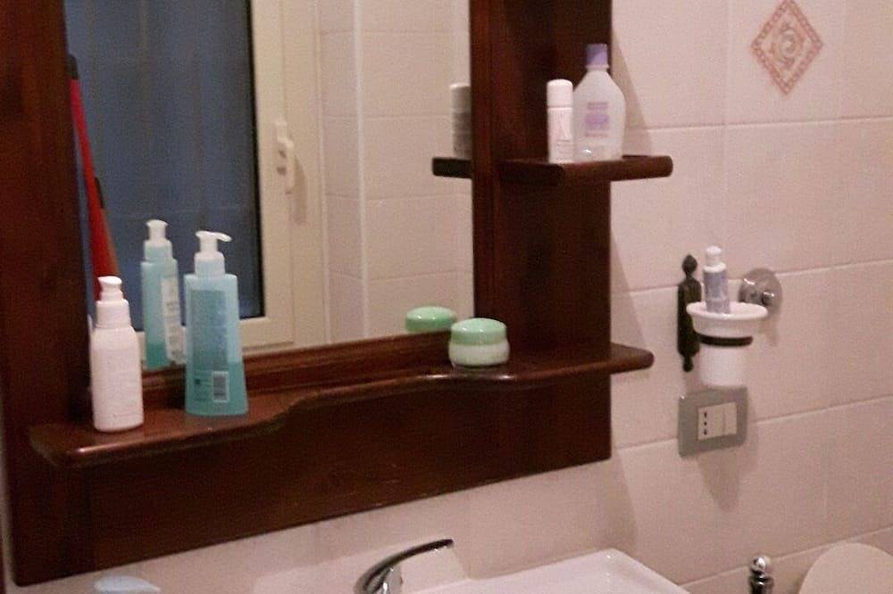 Apartamento entero, Una casa confortable durante períodos cortos en Cagliari in Cagliari, Campidano