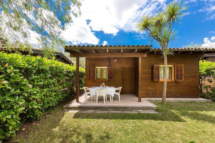 Bungalow per 4 persone, con Terrazza e Giardino nonché Panorama a Otranto e dintorni