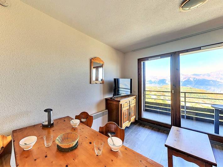 Chalet pour 4 personnes, avec piscine et balcon dans Le Corbier - 2