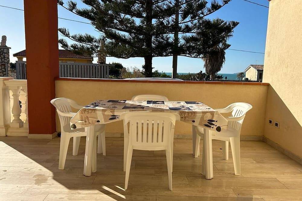 Gorgeous Villa, ideal for families or friends, a stone's throw from the crystal clear sea in Licata, Provincia de Agrigento