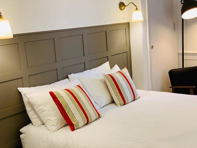 Bed and Breakfast for 2 people in Bristol, South West England