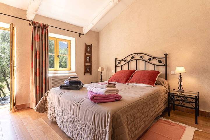 Location de vacances pour 13 personnes, avec piscine et jardin à Lama - 4