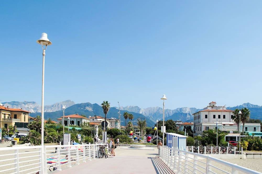 Ganze Wohnung, Herrliche Wohnung für 4 Leute mit W-Lan und Tv in Marina di Massa, Massa