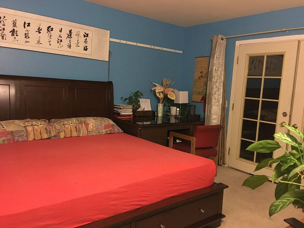 Separates Hauptschlafzimmer mit Privatsphäre in Pleasanton, Alameda County