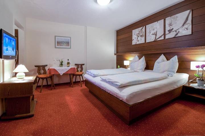 Chambre d’hôte pour 3 personnes, avec piscine et jardin