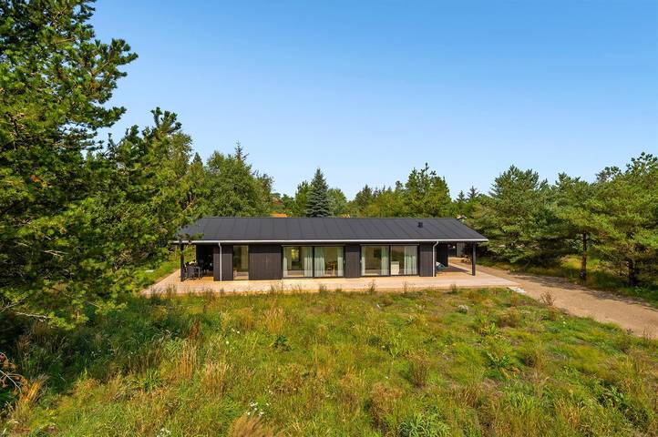 Ferienhaus für 8 Personen, mit Terrasse und Sauna in Thorup Strand