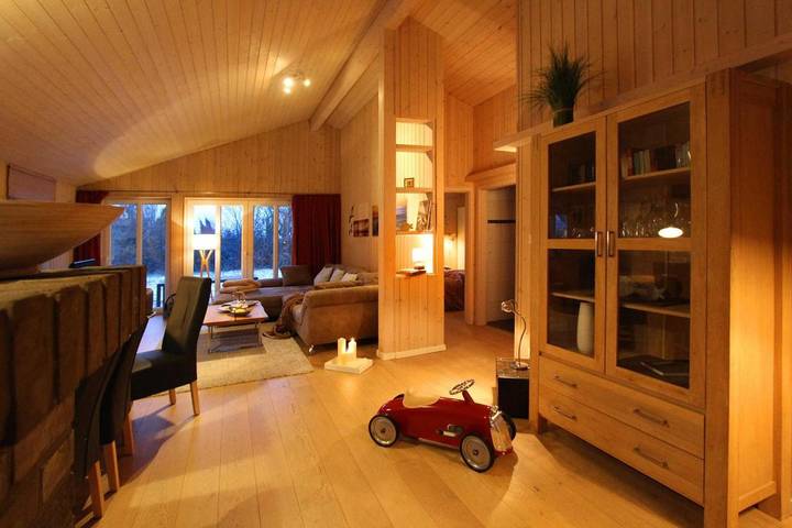 Ferienhaus für 8 Personen, mit Whirlpool und Terrasse sowie Garten und Sauna in Steinbergkirche - 3
