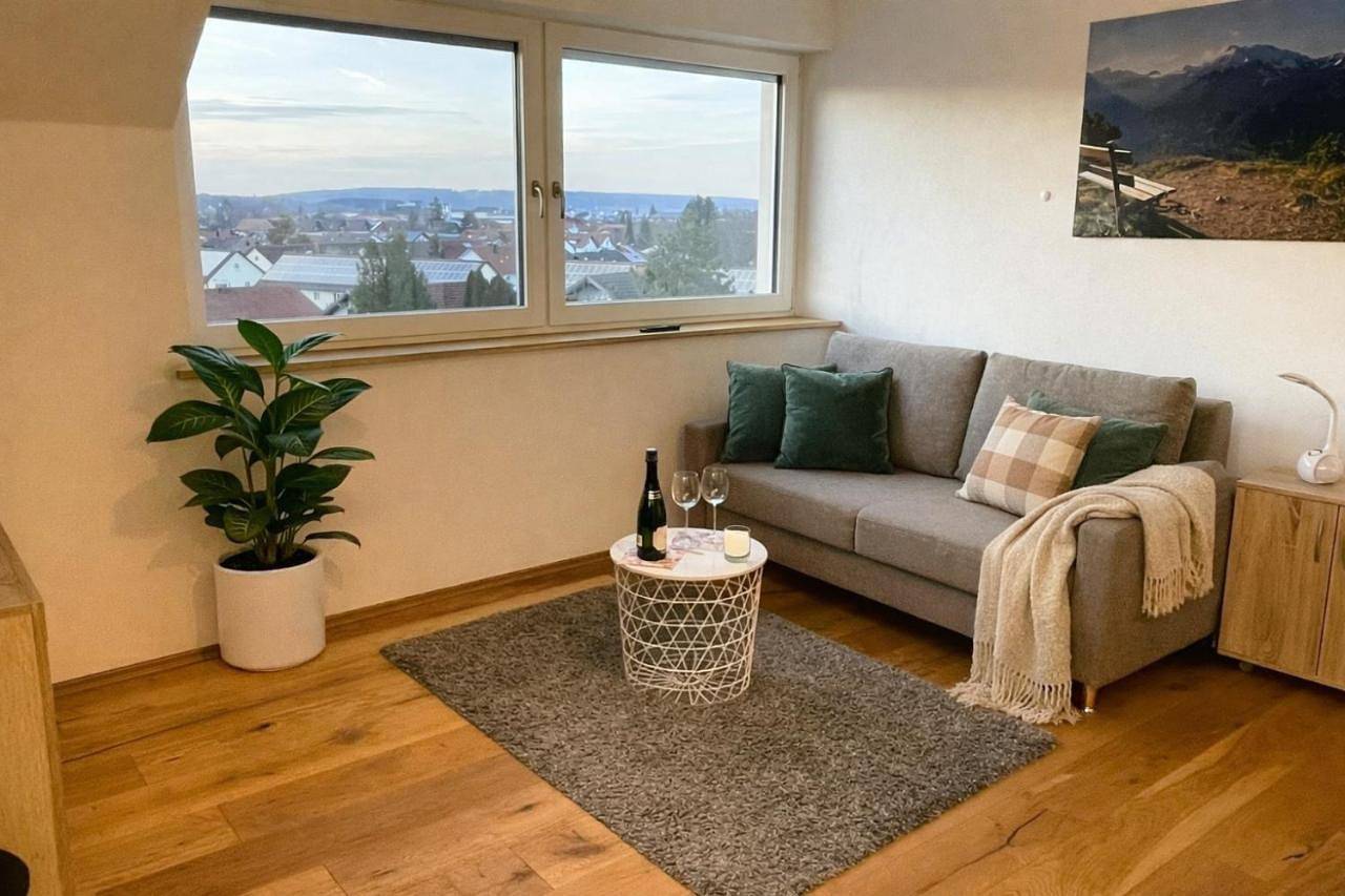Appartement entier, Panorama Apartment im Allgäu mit Balkon, Garten und Stellplatz in Marktoberdorf, Souabe (Bavière)