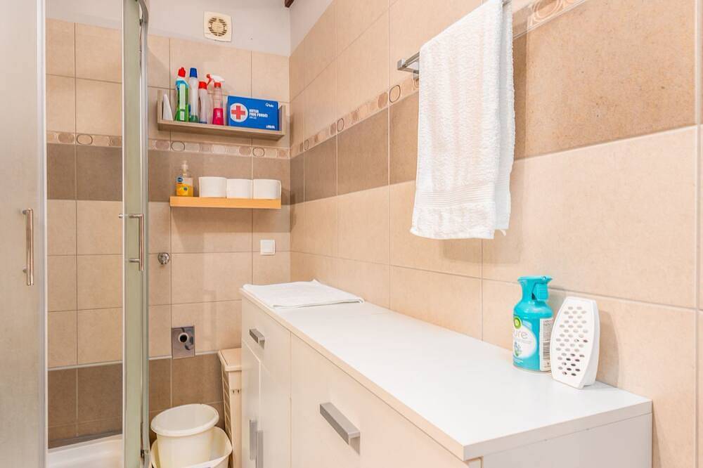 Ganze Wohnung, Appartement in Soline mit Großer Terrasse in Soline, Krk